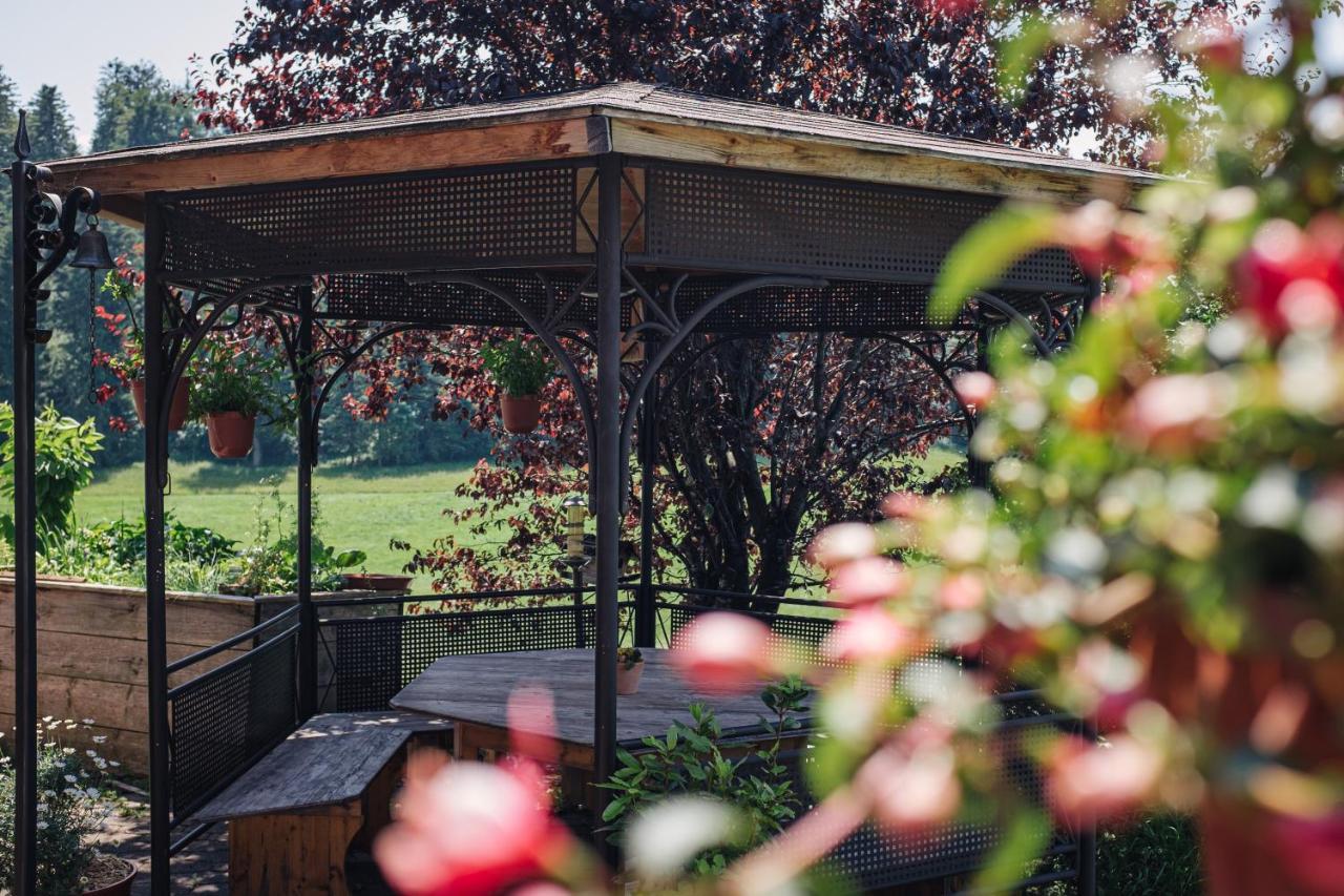 Ferienwohnungen Pension Sonnblick Krumbach  Bagian luar foto