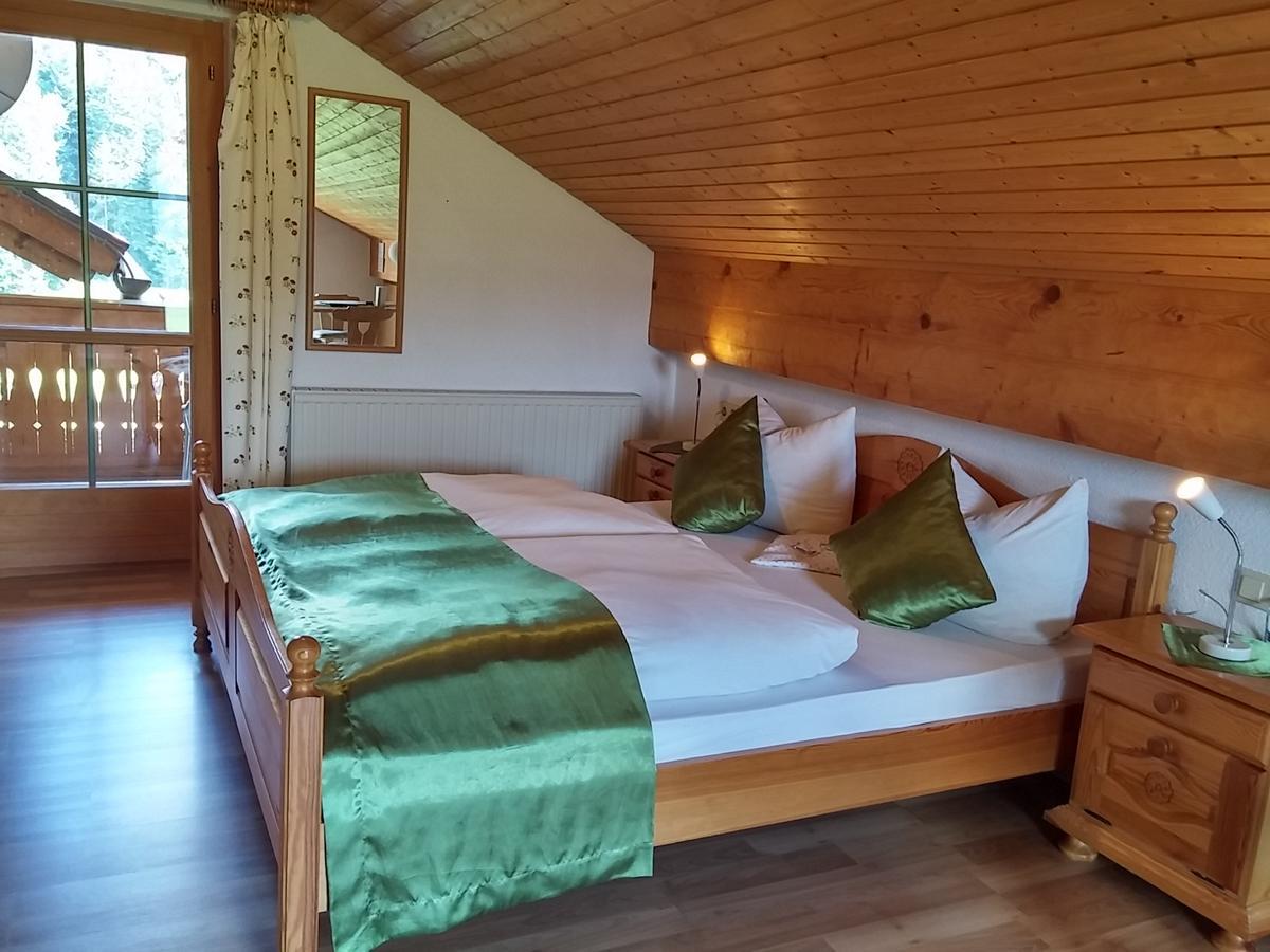 Ferienwohnungen Pension Sonnblick Krumbach  Bagian luar foto