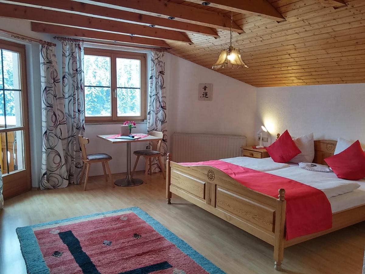Ferienwohnungen Pension Sonnblick Krumbach  Bagian luar foto